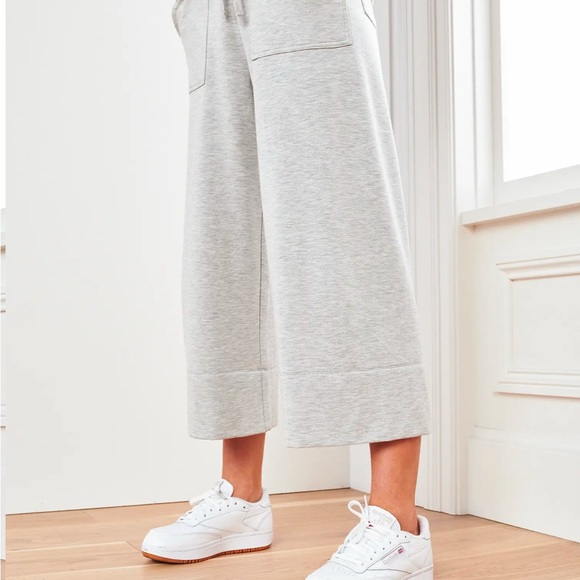 NWT SuperSoft Fleece Cropped Wide Leg Pants in heather grey, size S - Picture 4 of 8